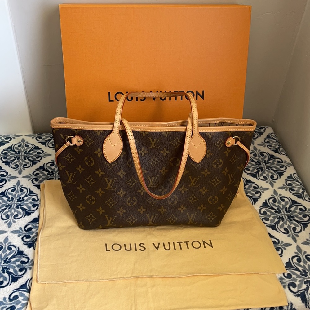 LOUIS VUITTON NEVERFULL PM
